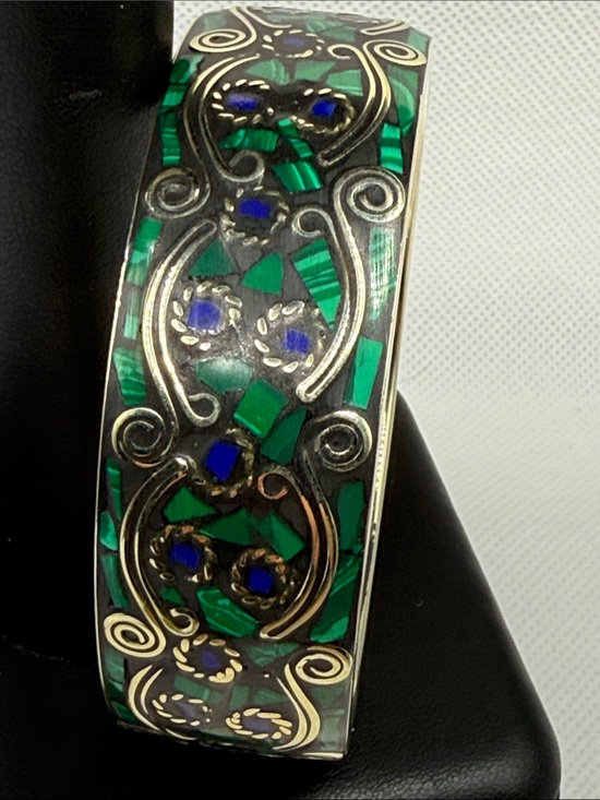 Jewelry - Exceptional vintage Green Blue Inlay mosaic raised luxurious Cuff Bracelet ⭐️